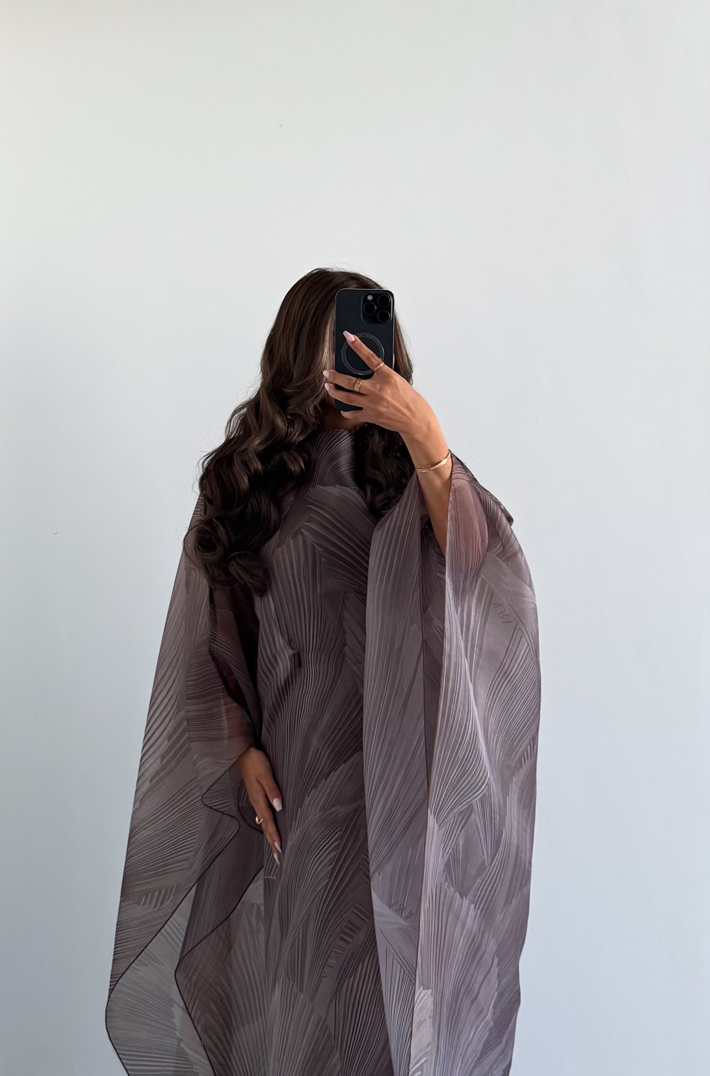 Aura Waves- Taupe Veil